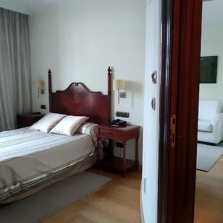 Отель Campoamor 4*