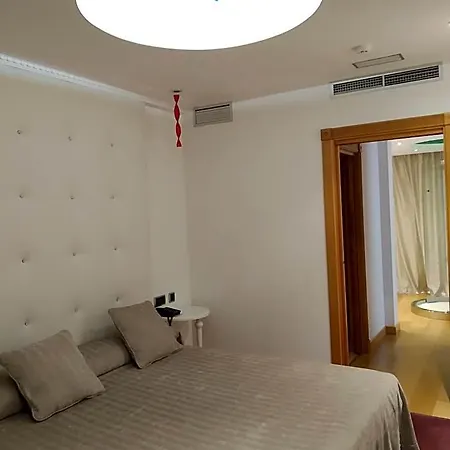 Otel Campoamor 4*