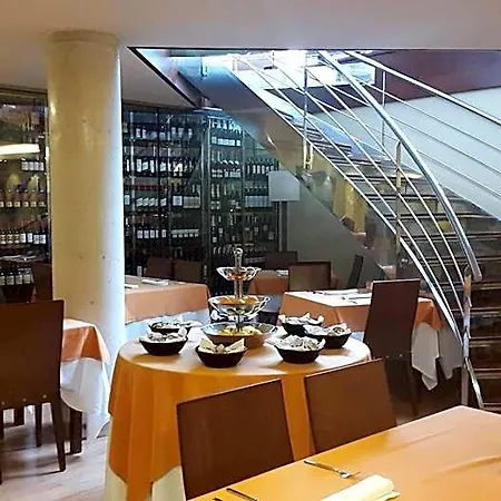 Otel Campoamor Oviedo