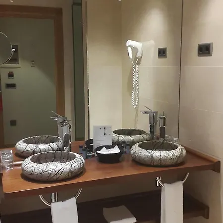 坎波阿莫酒店 奥维耶多