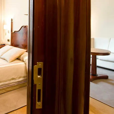 ホテル Campoamor 4*