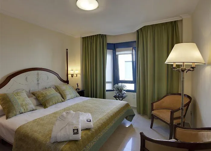 Campoamor Готель 4*