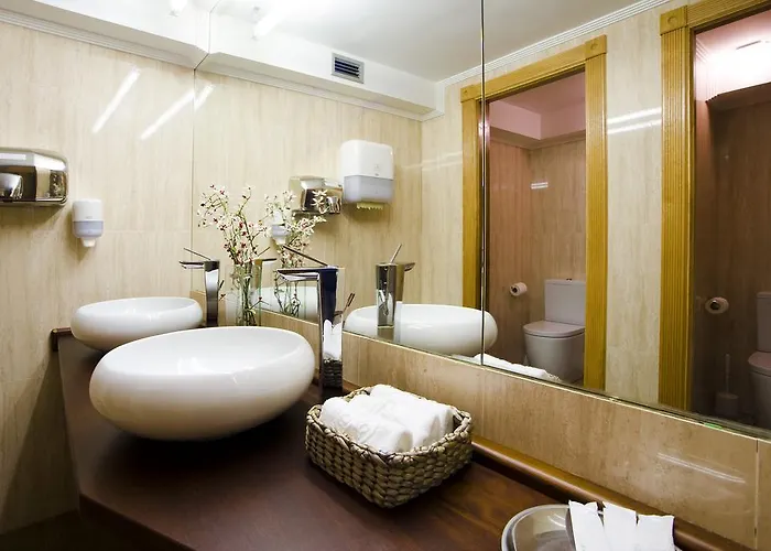 Campoamor Готель